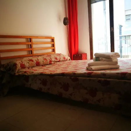 Aurora Hostel 3* ונציה