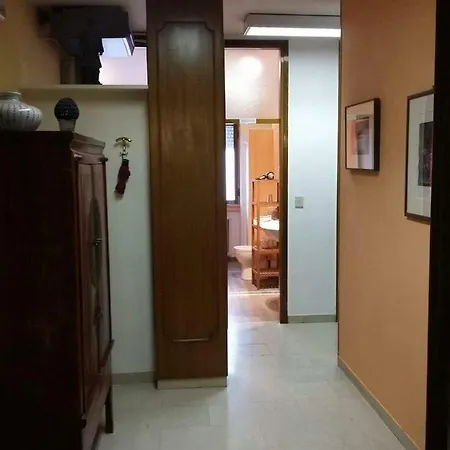 Aurora Hostel ונציה
